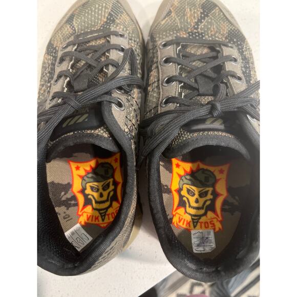 Viktos Core 2 cross-training shoes in the Tiger Stripe pattern size 8.5